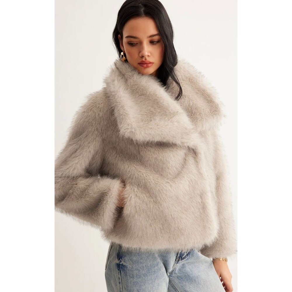 Faux Fur Cropped Jacket Women’s Size L Beige Long Sleeve Open Front